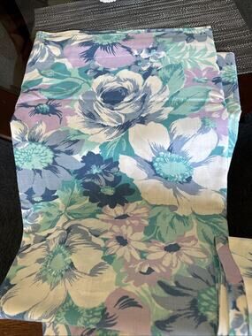 Thomaston American Mood No Iron Muslin Double Flat-Blue & Purple Flower Pattern